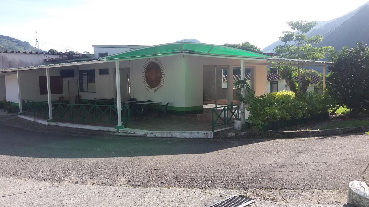 ホテル Servituristicos La Esmeralda Santa María エクステリア 写真